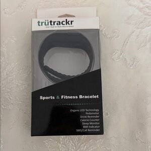 Trutrackr Sports & Fitness Bracelet - Black